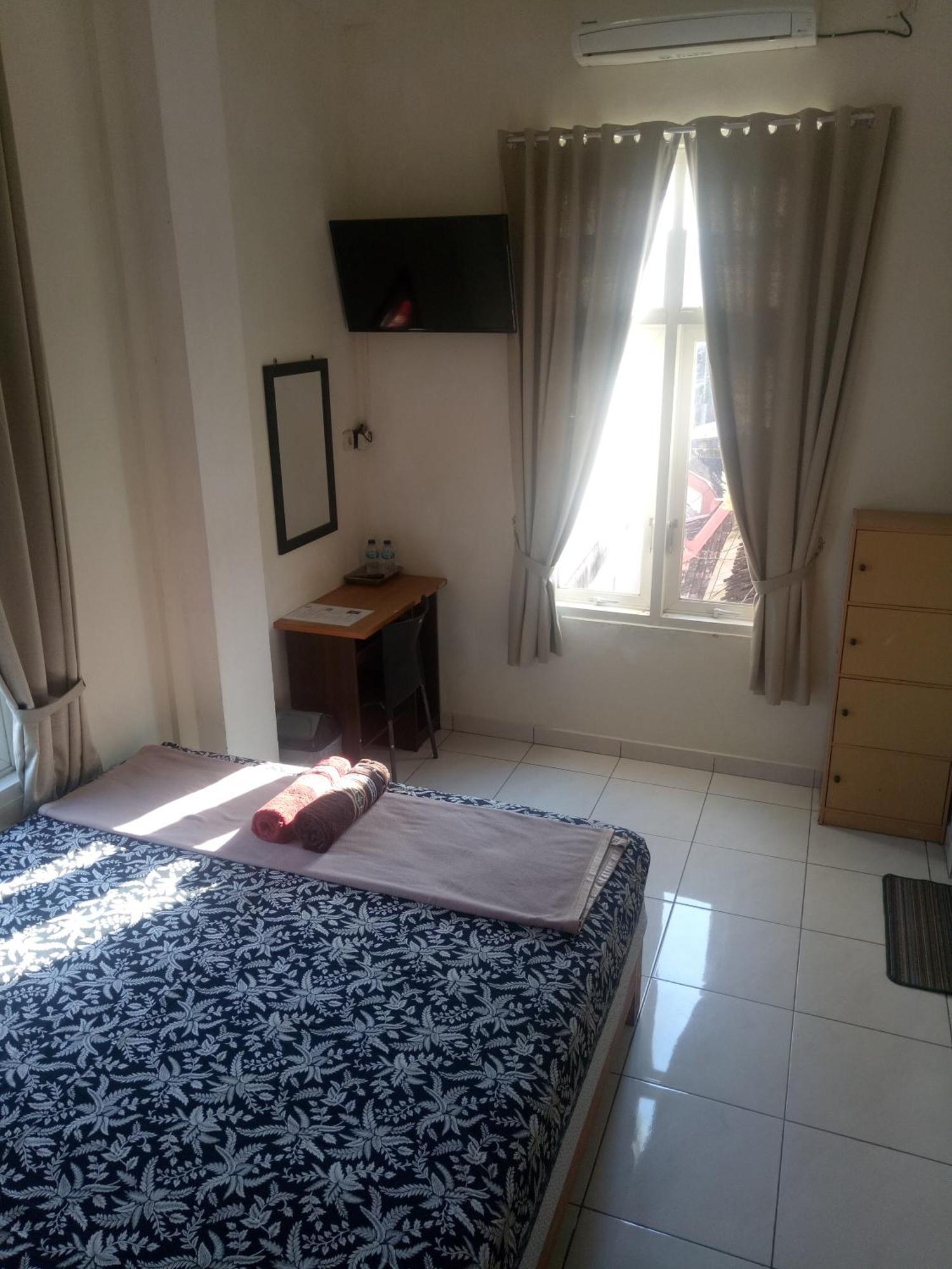 Losmen Fadel Malioboro Jogja Yogyakarta Ngoại thất bức ảnh
