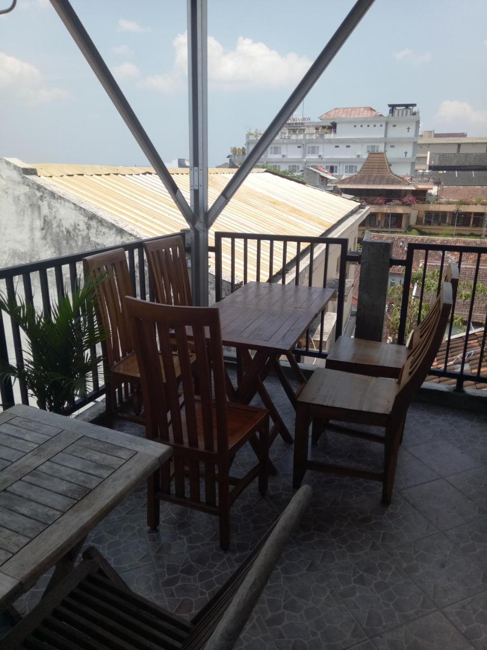 Losmen Fadel Malioboro Jogja Yogyakarta Ngoại thất bức ảnh