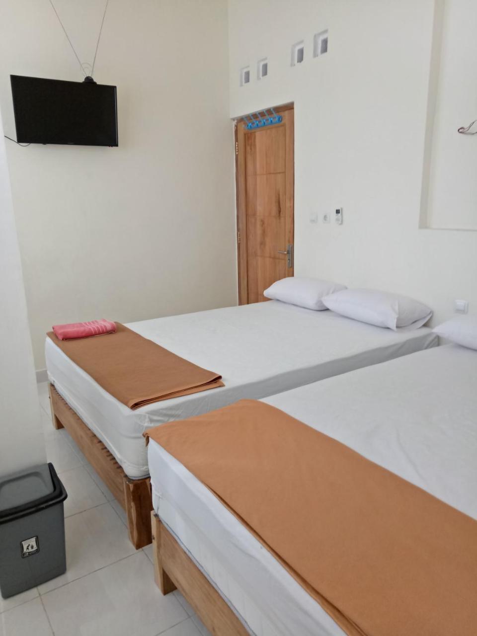 Losmen Fadel Malioboro Jogja Yogyakarta Ngoại thất bức ảnh