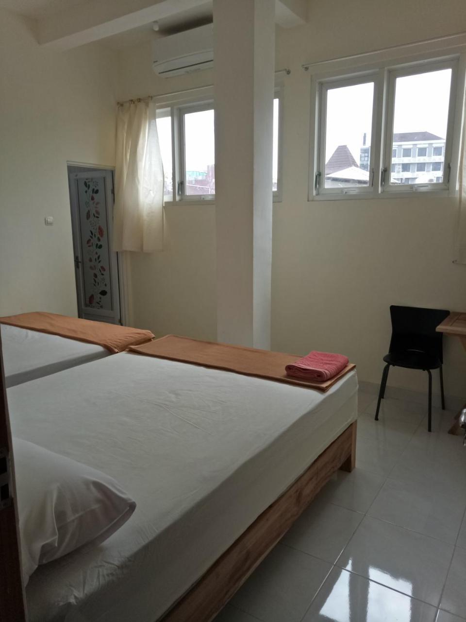 Losmen Fadel Malioboro Jogja Yogyakarta Ngoại thất bức ảnh