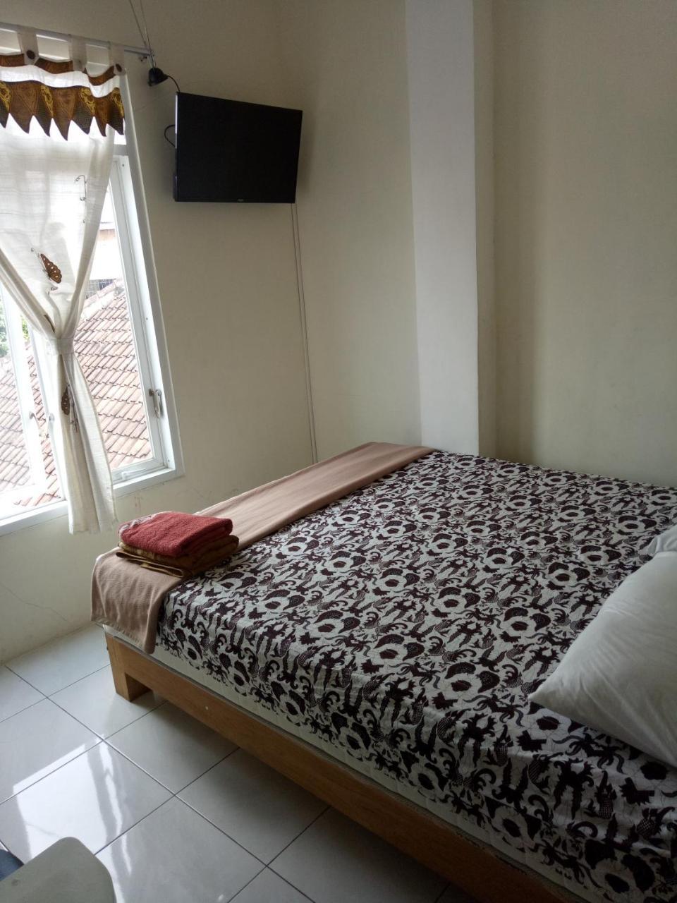Losmen Fadel Malioboro Jogja Yogyakarta Ngoại thất bức ảnh