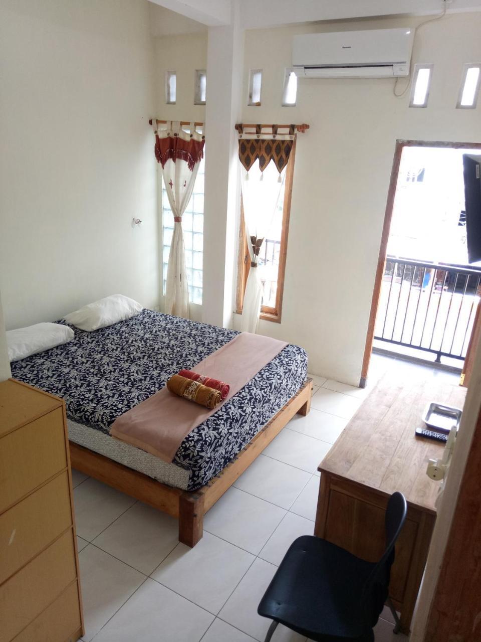 Losmen Fadel Malioboro Jogja Yogyakarta Ngoại thất bức ảnh